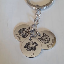 Carregar imagem no visualizador da galeria, Custom Pet Dog Portrait Key chain • Personalized Key Ring • Cat Engraved•  Pet Key rings
